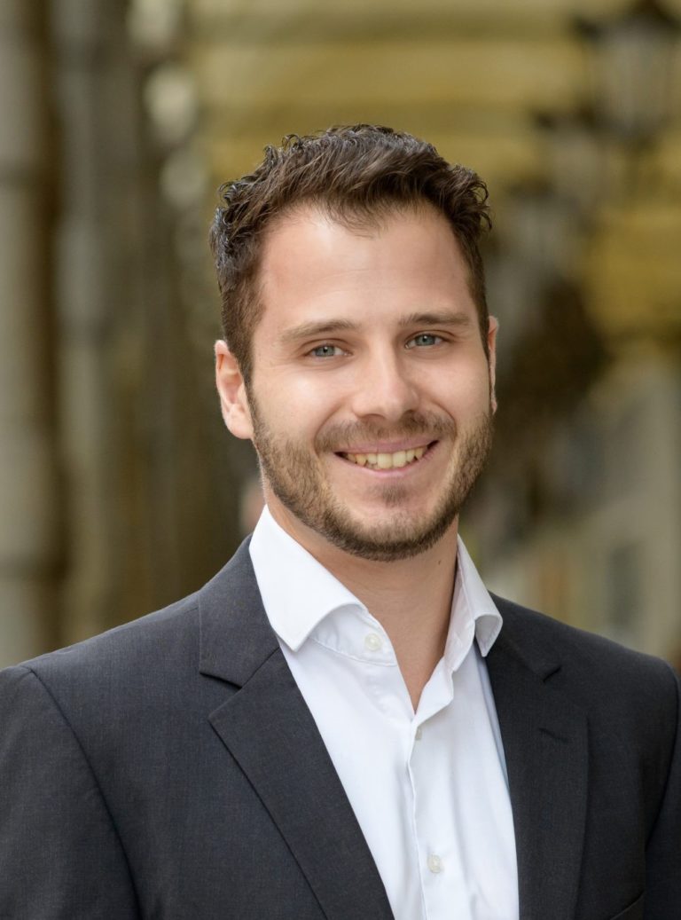 Phil Schmidt Geschäftsführer der Sell Social GmbH